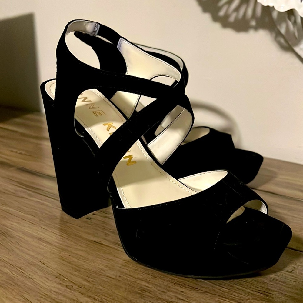 Black platform sandals